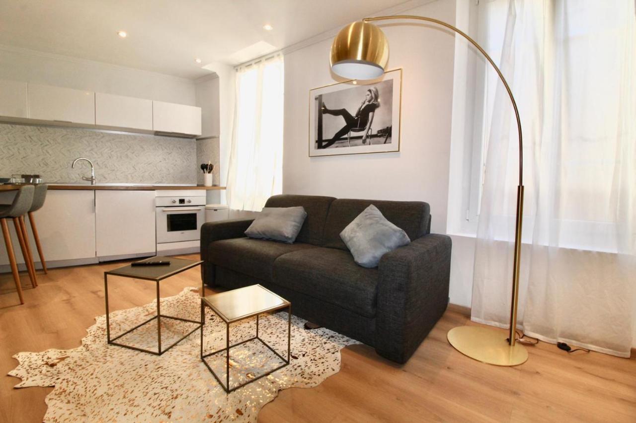 Lovely Apartment Heart Of Golden Square Fiber Wifi Nice Exterior photo